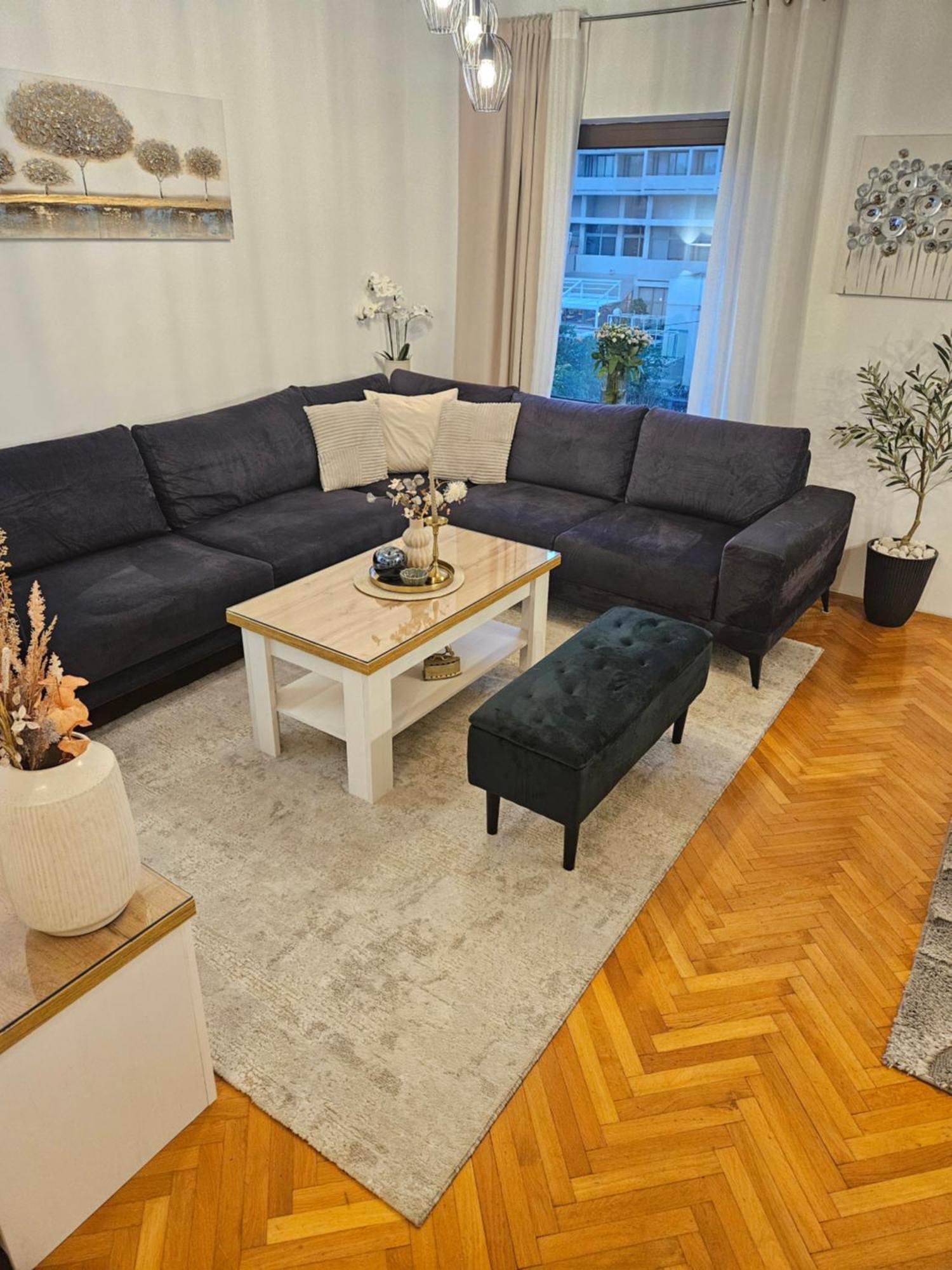 Miro Apartment